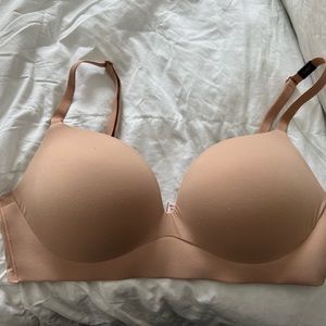 Brand New Incredible by Victoria’s Secret Bra